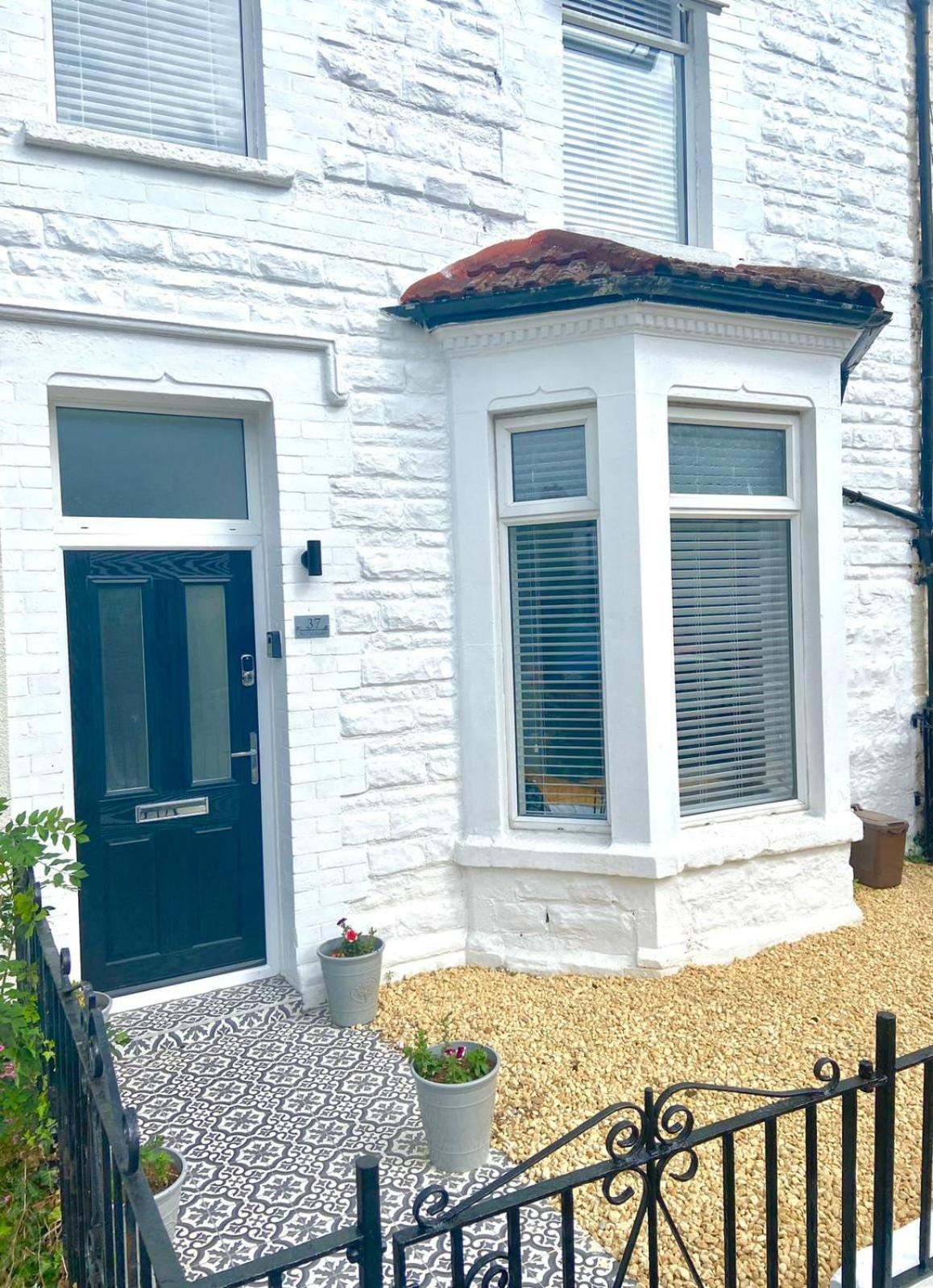 Bay City Studio Apartments Cardiff Exterior foto
